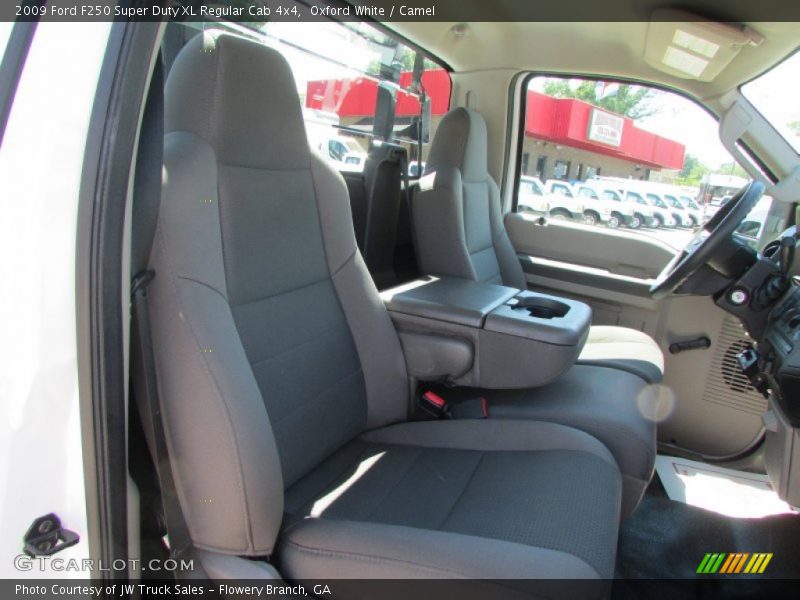 Oxford White / Camel 2009 Ford F250 Super Duty XL Regular Cab 4x4