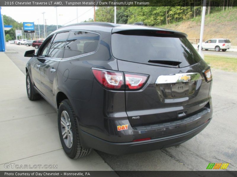Tungsten Metallic / Dark Titanium/Light Titanium 2016 Chevrolet Traverse LT AWD