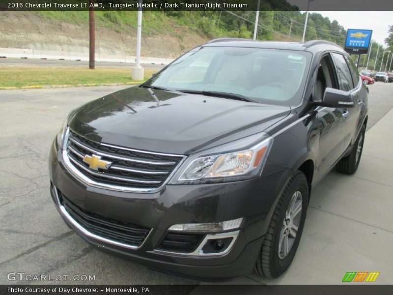 Tungsten Metallic / Dark Titanium/Light Titanium 2016 Chevrolet Traverse LT AWD