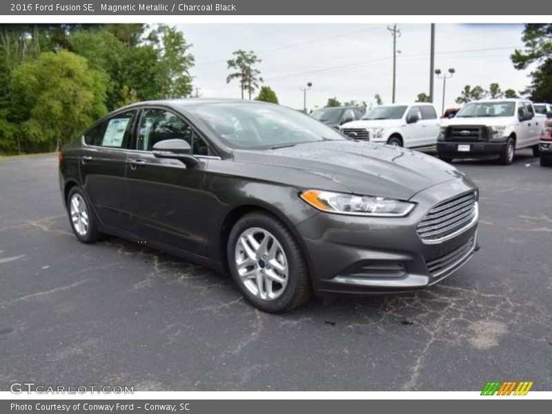 Magnetic Metallic / Charcoal Black 2016 Ford Fusion SE