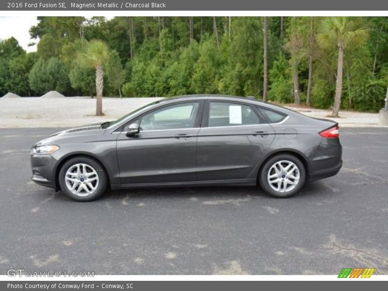 Magnetic Metallic / Charcoal Black 2016 Ford Fusion SE