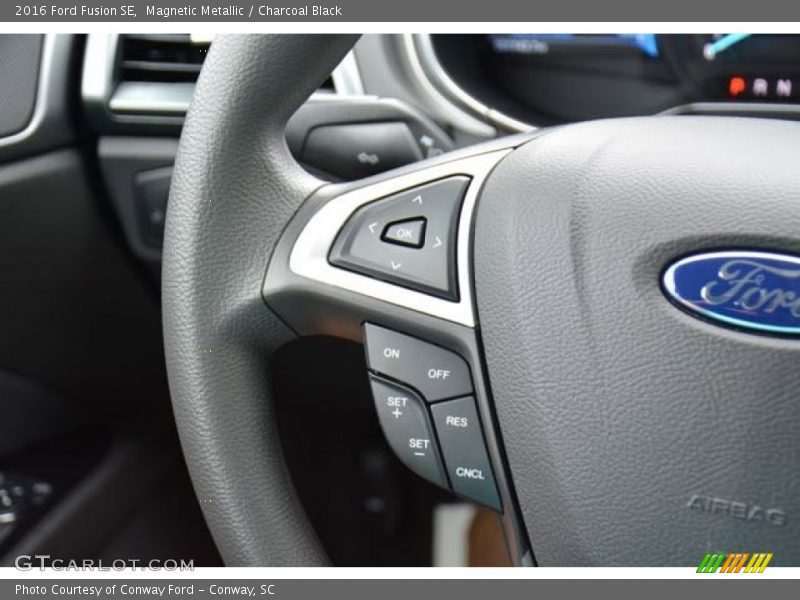 Magnetic Metallic / Charcoal Black 2016 Ford Fusion SE