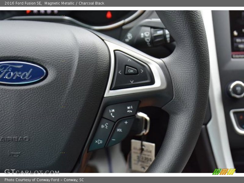 Magnetic Metallic / Charcoal Black 2016 Ford Fusion SE