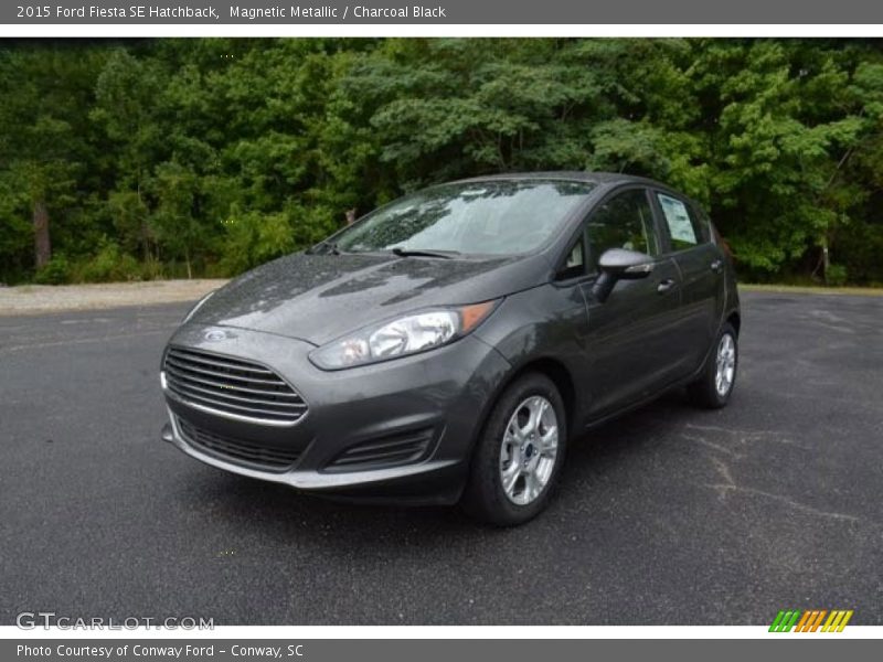 Magnetic Metallic / Charcoal Black 2015 Ford Fiesta SE Hatchback