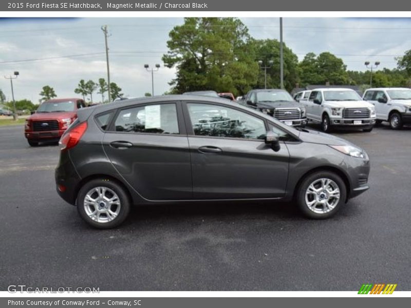 Magnetic Metallic / Charcoal Black 2015 Ford Fiesta SE Hatchback
