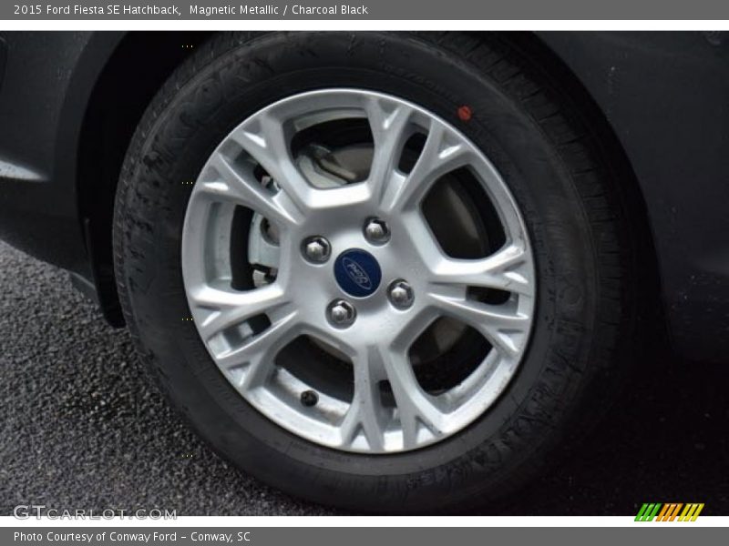 Magnetic Metallic / Charcoal Black 2015 Ford Fiesta SE Hatchback