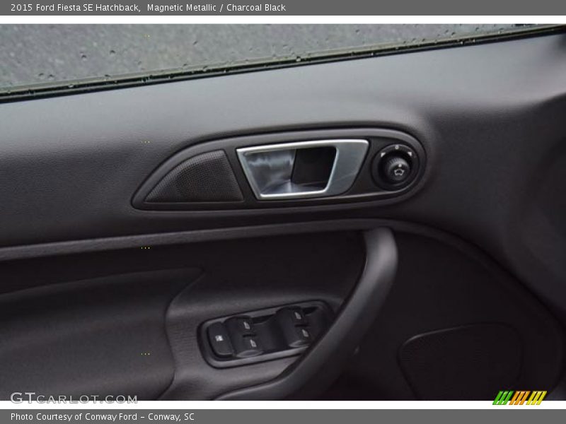Magnetic Metallic / Charcoal Black 2015 Ford Fiesta SE Hatchback