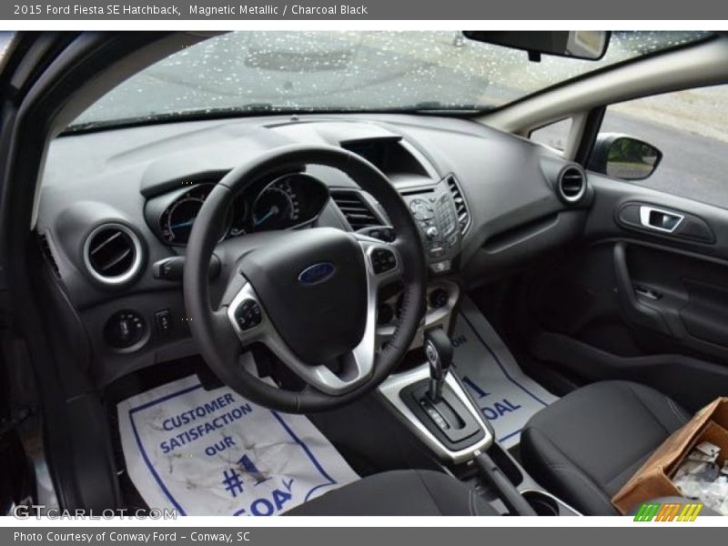 Magnetic Metallic / Charcoal Black 2015 Ford Fiesta SE Hatchback
