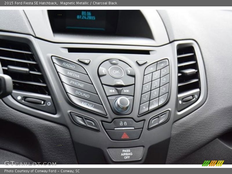Magnetic Metallic / Charcoal Black 2015 Ford Fiesta SE Hatchback