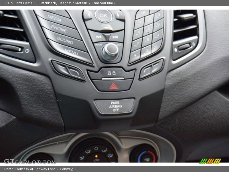 Magnetic Metallic / Charcoal Black 2015 Ford Fiesta SE Hatchback