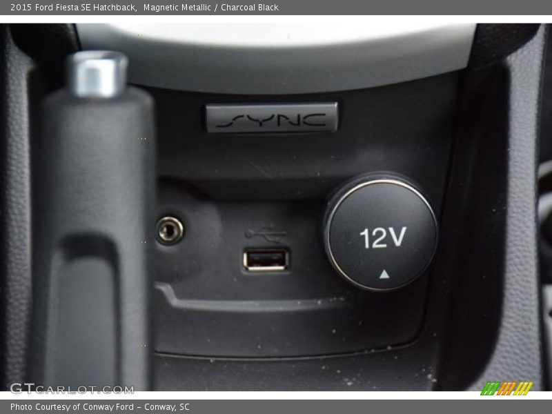 Magnetic Metallic / Charcoal Black 2015 Ford Fiesta SE Hatchback
