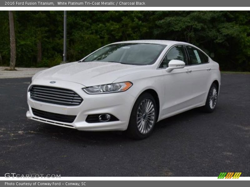 Front 3/4 View of 2016 Fusion Titanium