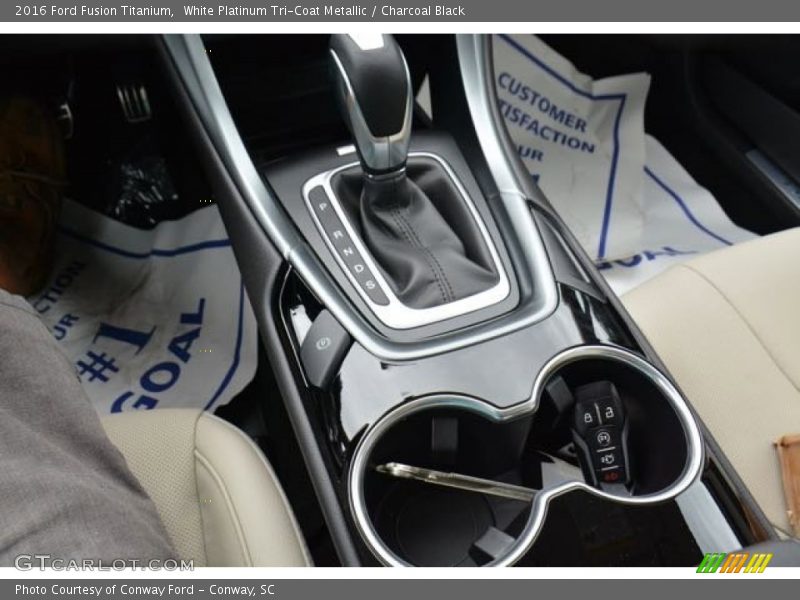 White Platinum Tri-Coat Metallic / Charcoal Black 2016 Ford Fusion Titanium