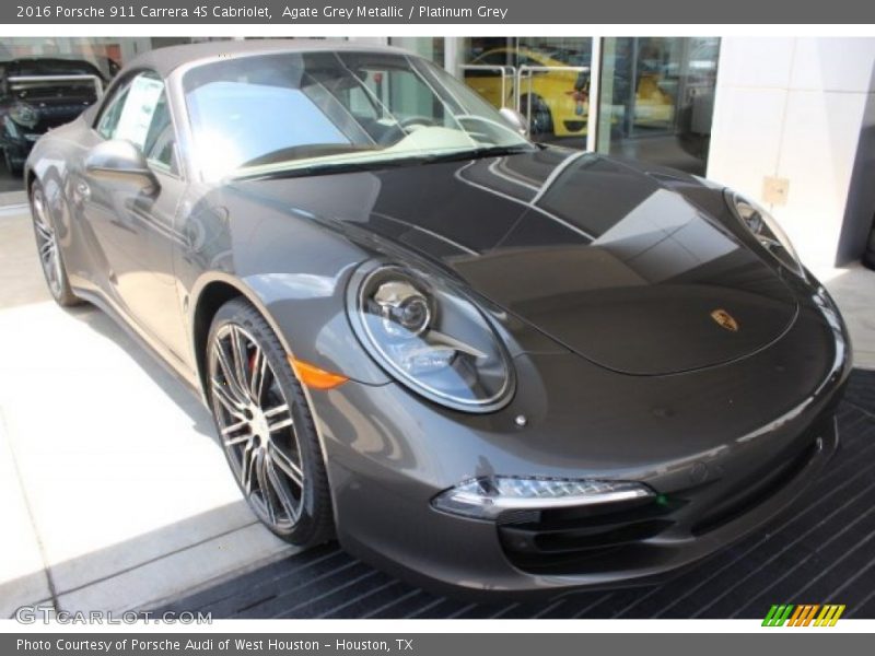 Front 3/4 View of 2016 911 Carrera 4S Cabriolet