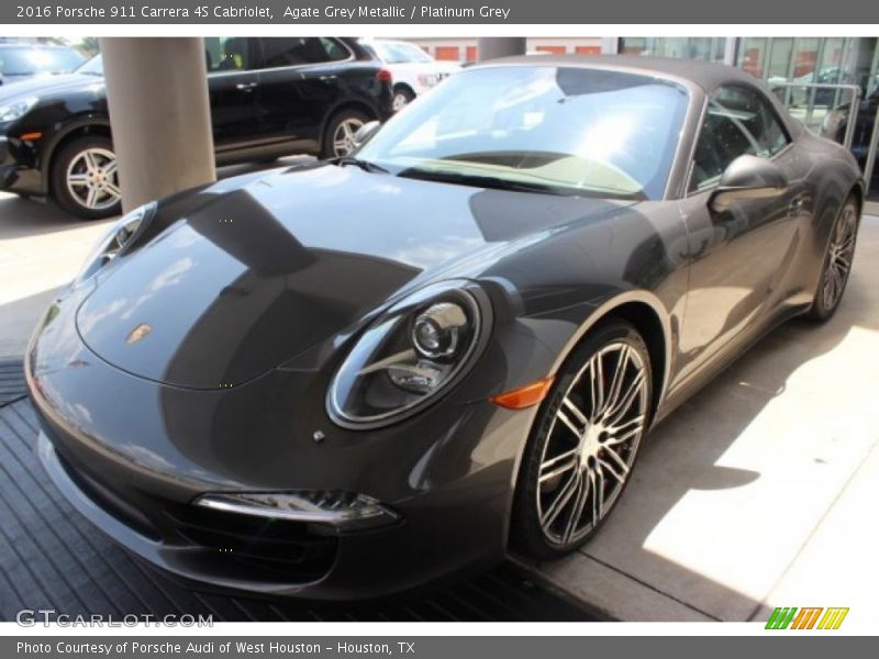 Front 3/4 View of 2016 911 Carrera 4S Cabriolet