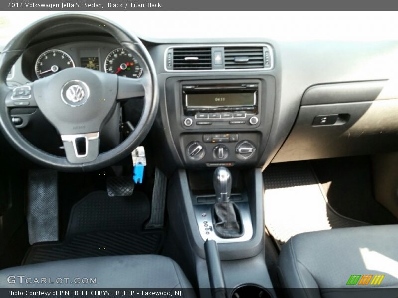 Black / Titan Black 2012 Volkswagen Jetta SE Sedan