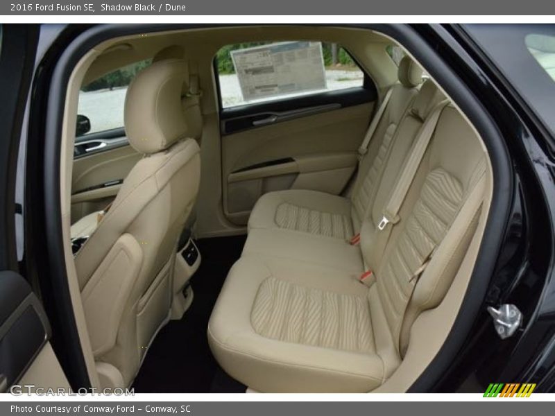 Shadow Black / Dune 2016 Ford Fusion SE