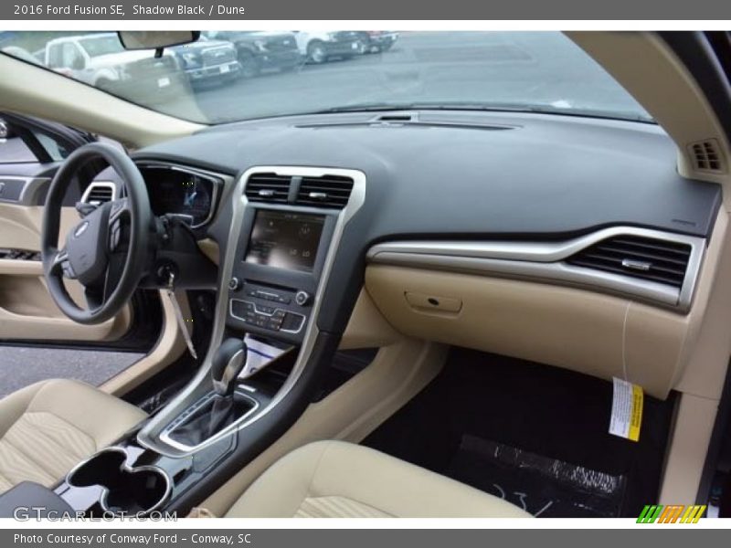 Shadow Black / Dune 2016 Ford Fusion SE