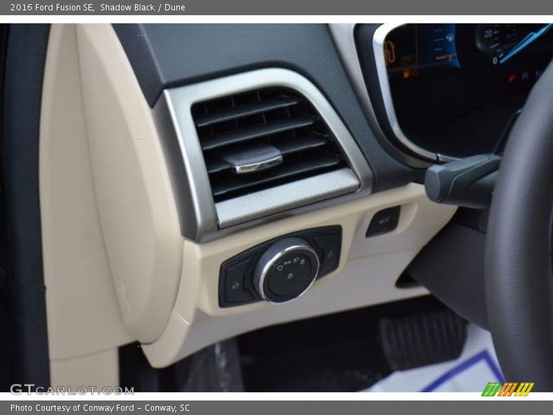Shadow Black / Dune 2016 Ford Fusion SE