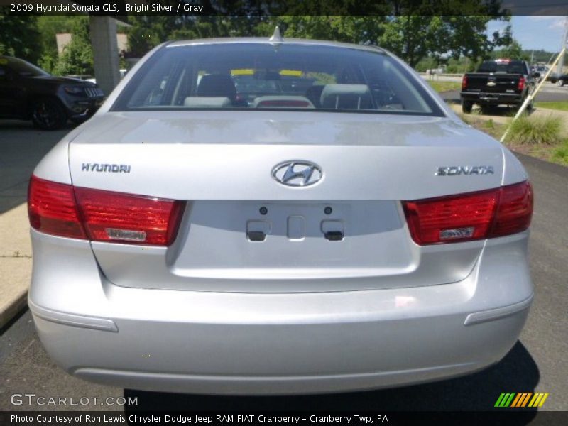 Bright Silver / Gray 2009 Hyundai Sonata GLS