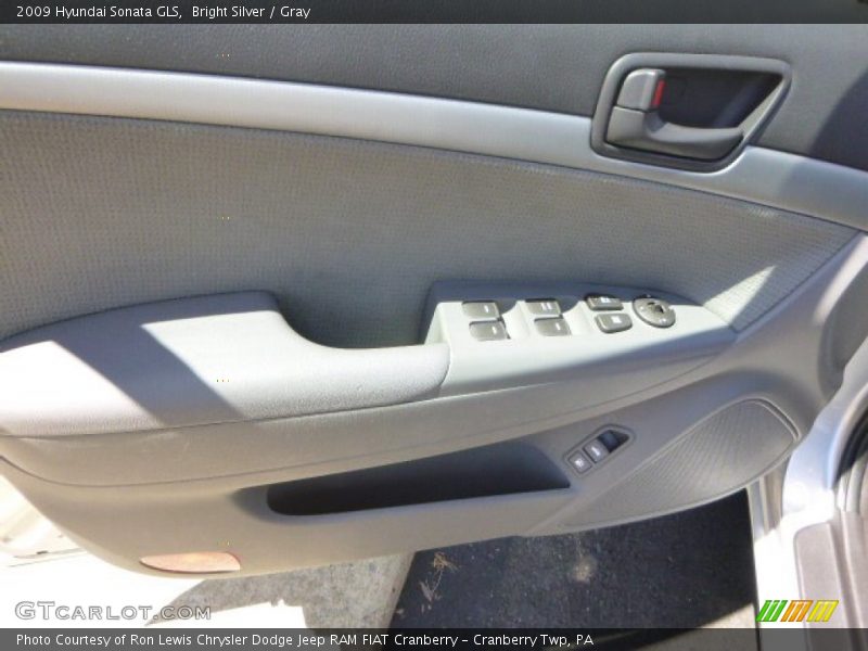 Bright Silver / Gray 2009 Hyundai Sonata GLS