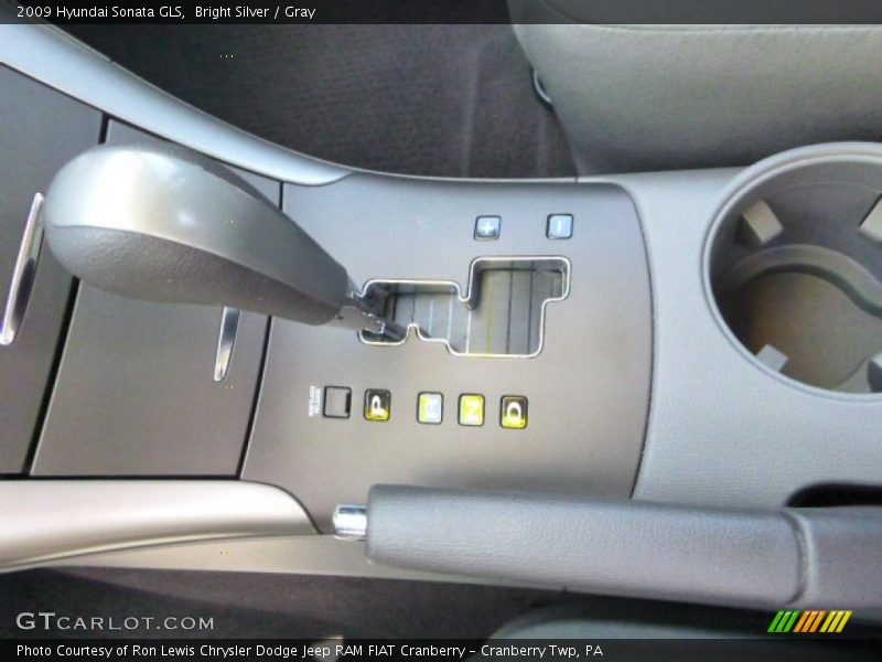 Bright Silver / Gray 2009 Hyundai Sonata GLS