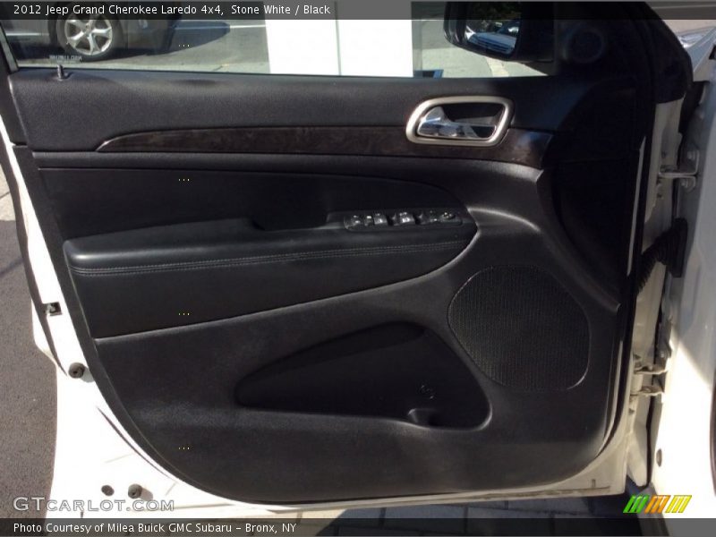 Stone White / Black 2012 Jeep Grand Cherokee Laredo 4x4