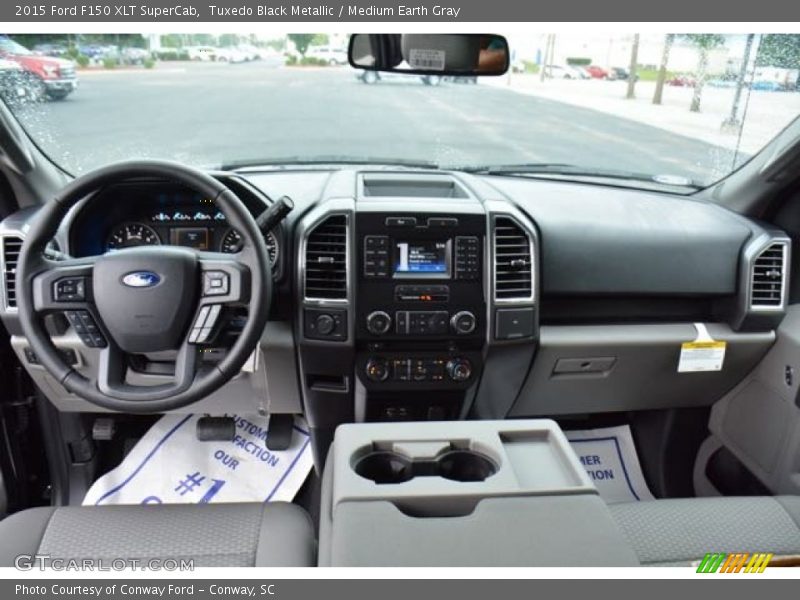 Tuxedo Black Metallic / Medium Earth Gray 2015 Ford F150 XLT SuperCab