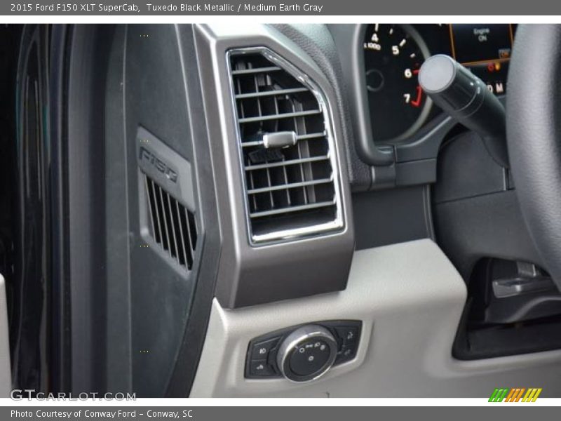 Tuxedo Black Metallic / Medium Earth Gray 2015 Ford F150 XLT SuperCab