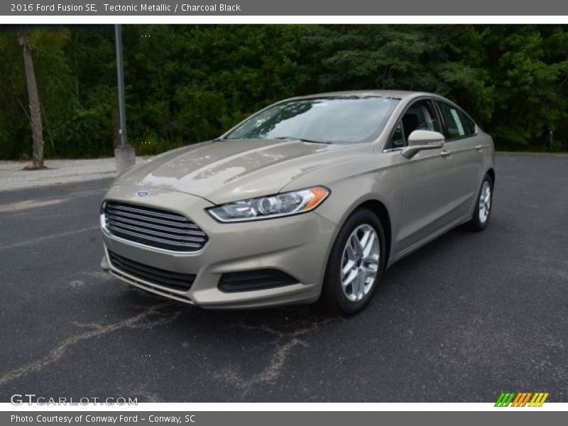 Tectonic Metallic / Charcoal Black 2016 Ford Fusion SE