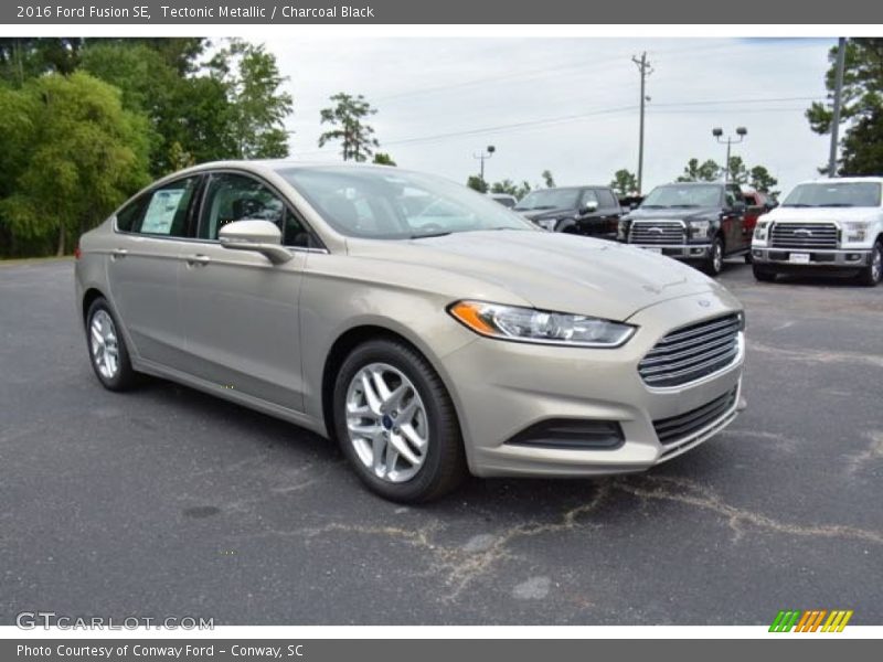 Tectonic Metallic / Charcoal Black 2016 Ford Fusion SE