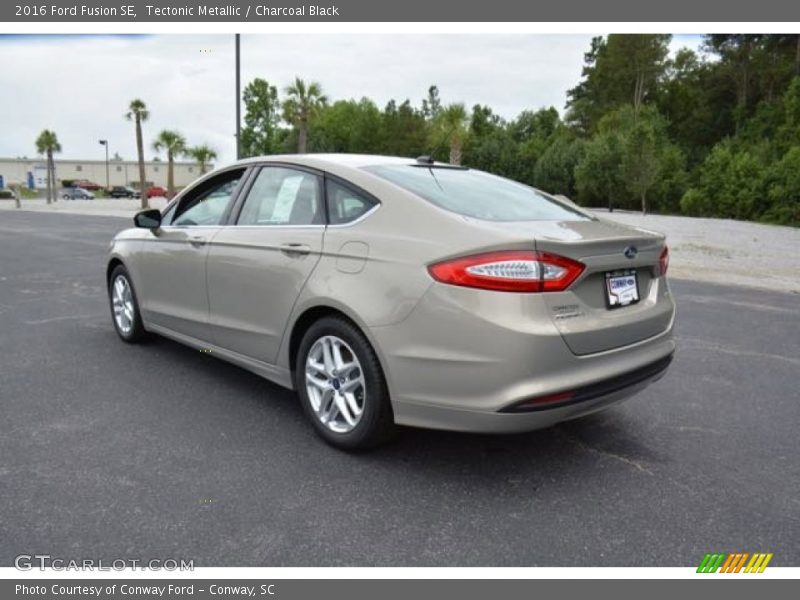 Tectonic Metallic / Charcoal Black 2016 Ford Fusion SE