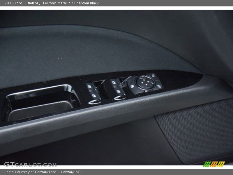 Tectonic Metallic / Charcoal Black 2016 Ford Fusion SE