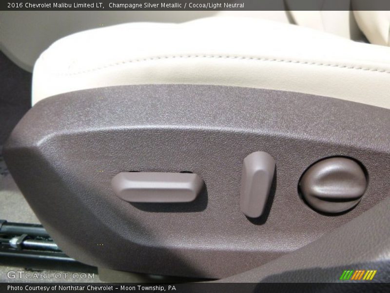 Champagne Silver Metallic / Cocoa/Light Neutral 2016 Chevrolet Malibu Limited LT