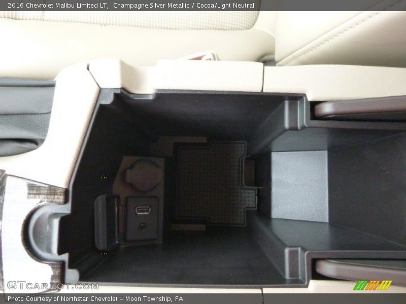 Champagne Silver Metallic / Cocoa/Light Neutral 2016 Chevrolet Malibu Limited LT
