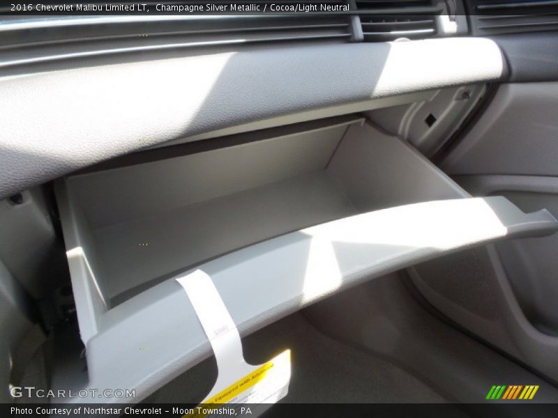 Champagne Silver Metallic / Cocoa/Light Neutral 2016 Chevrolet Malibu Limited LT