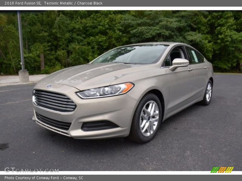 Tectonic Metallic / Charcoal Black 2016 Ford Fusion SE