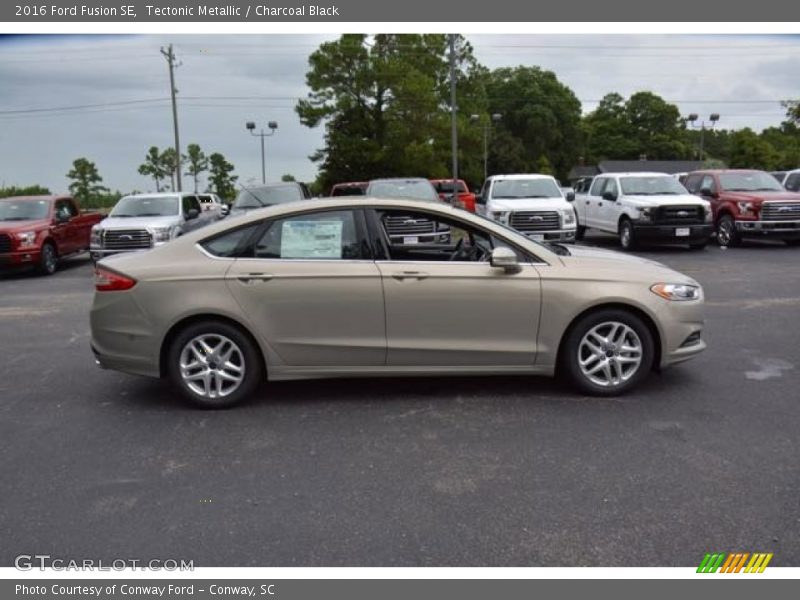 Tectonic Metallic / Charcoal Black 2016 Ford Fusion SE