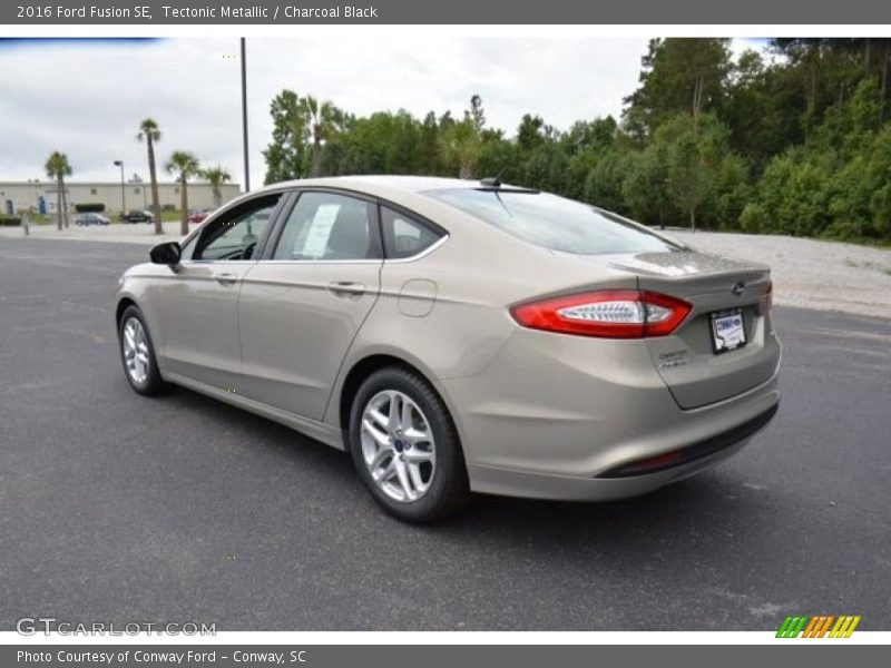 Tectonic Metallic / Charcoal Black 2016 Ford Fusion SE