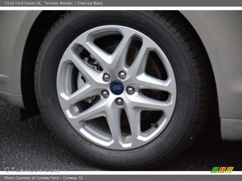 Tectonic Metallic / Charcoal Black 2016 Ford Fusion SE