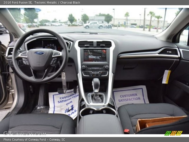 Tectonic Metallic / Charcoal Black 2016 Ford Fusion SE