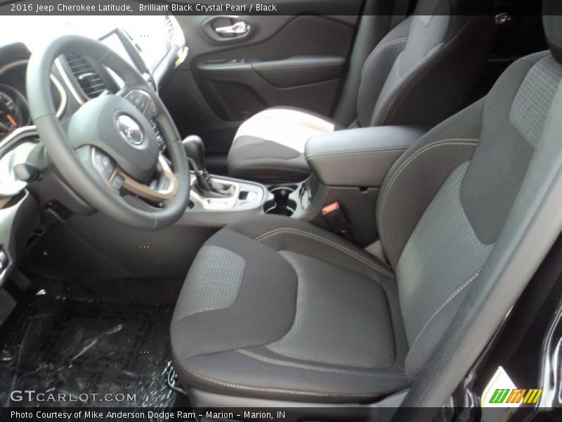Brilliant Black Crystal Pearl / Black 2016 Jeep Cherokee Latitude