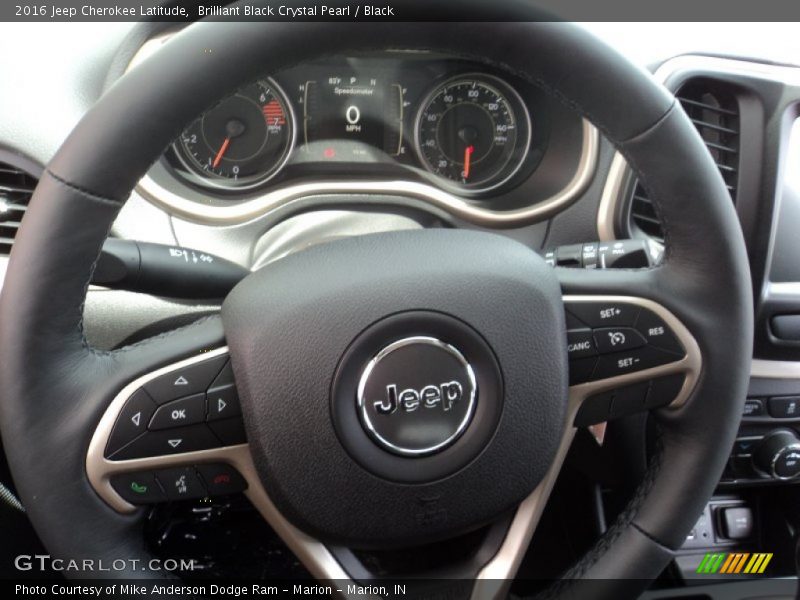 Brilliant Black Crystal Pearl / Black 2016 Jeep Cherokee Latitude