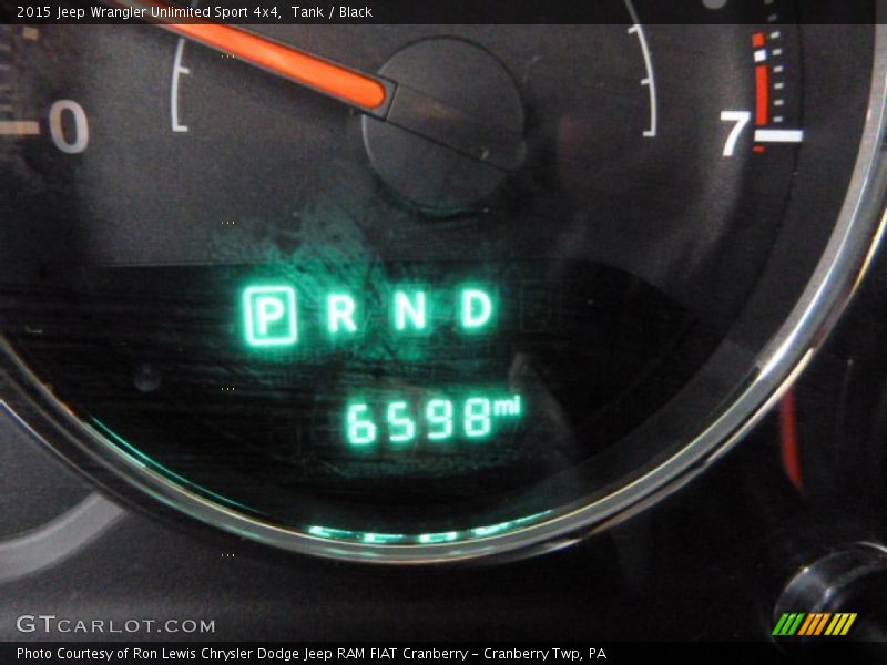 Tank / Black 2015 Jeep Wrangler Unlimited Sport 4x4