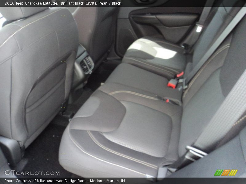 Brilliant Black Crystal Pearl / Black 2016 Jeep Cherokee Latitude