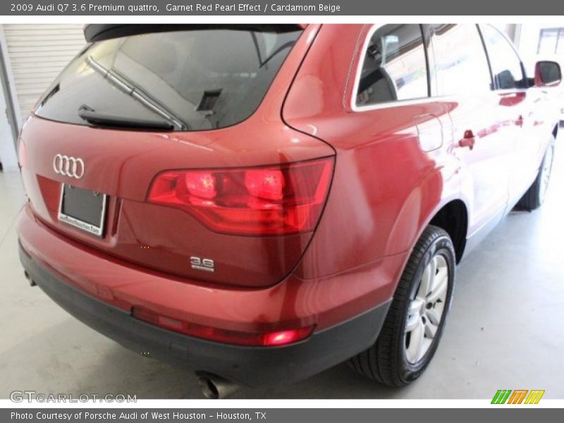 Garnet Red Pearl Effect / Cardamom Beige 2009 Audi Q7 3.6 Premium quattro