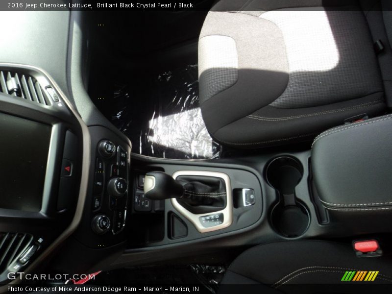 Brilliant Black Crystal Pearl / Black 2016 Jeep Cherokee Latitude