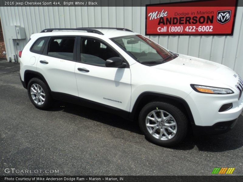 Bright White / Black 2016 Jeep Cherokee Sport 4x4