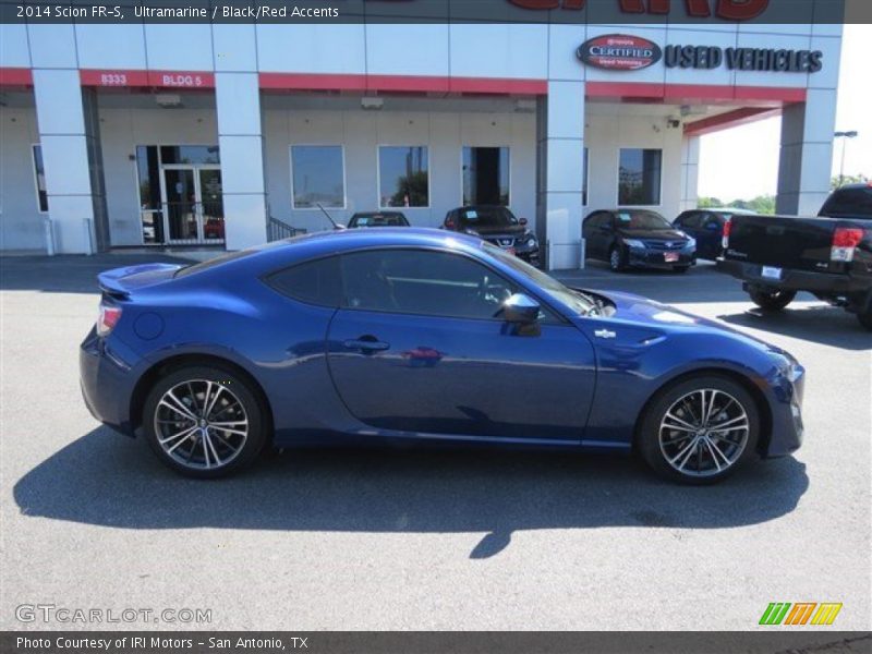 Ultramarine / Black/Red Accents 2014 Scion FR-S