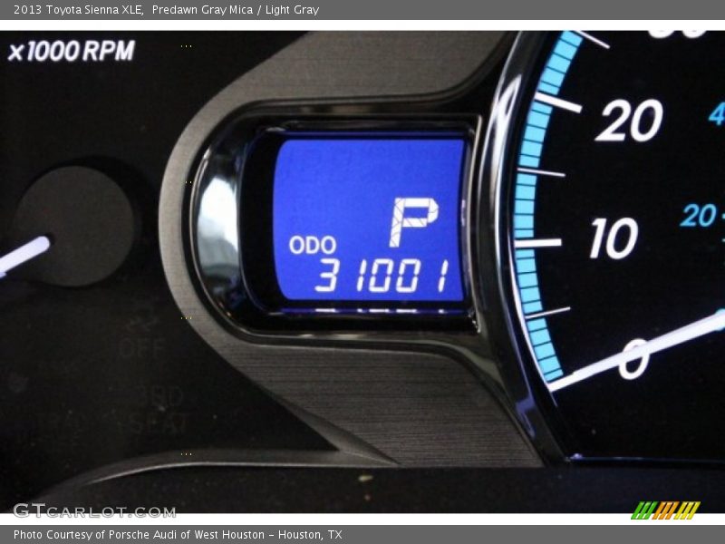Predawn Gray Mica / Light Gray 2013 Toyota Sienna XLE